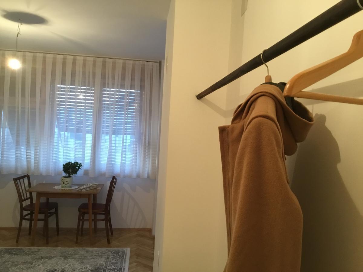 Super Central & Panoramic - Leo'S Apartment プリシュティナ エクステリア 写真